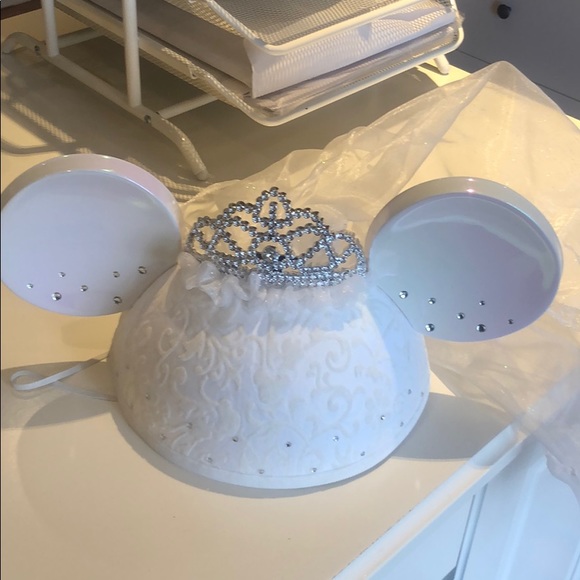 Accessories - Disney Minnie ear veil hat Accessories - Disney Minnie ear veil hat